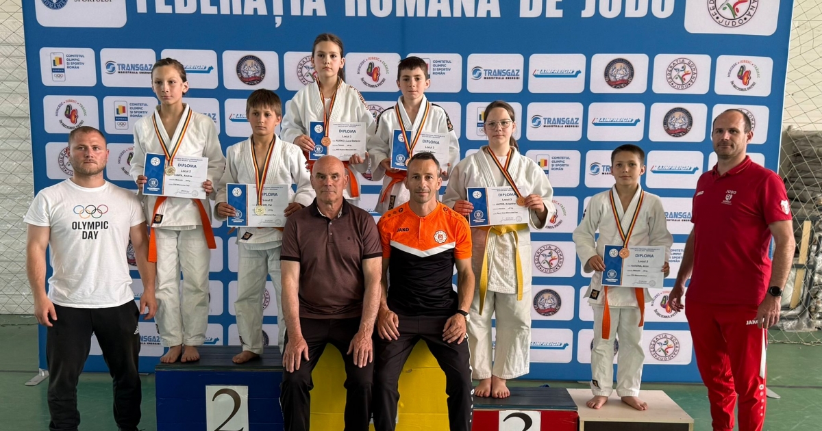 Két ezüst- és négy bronzérem